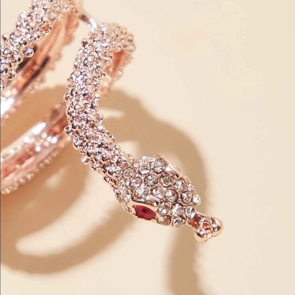 Rhinestone Head Snake Ring - Picture 2 of 4